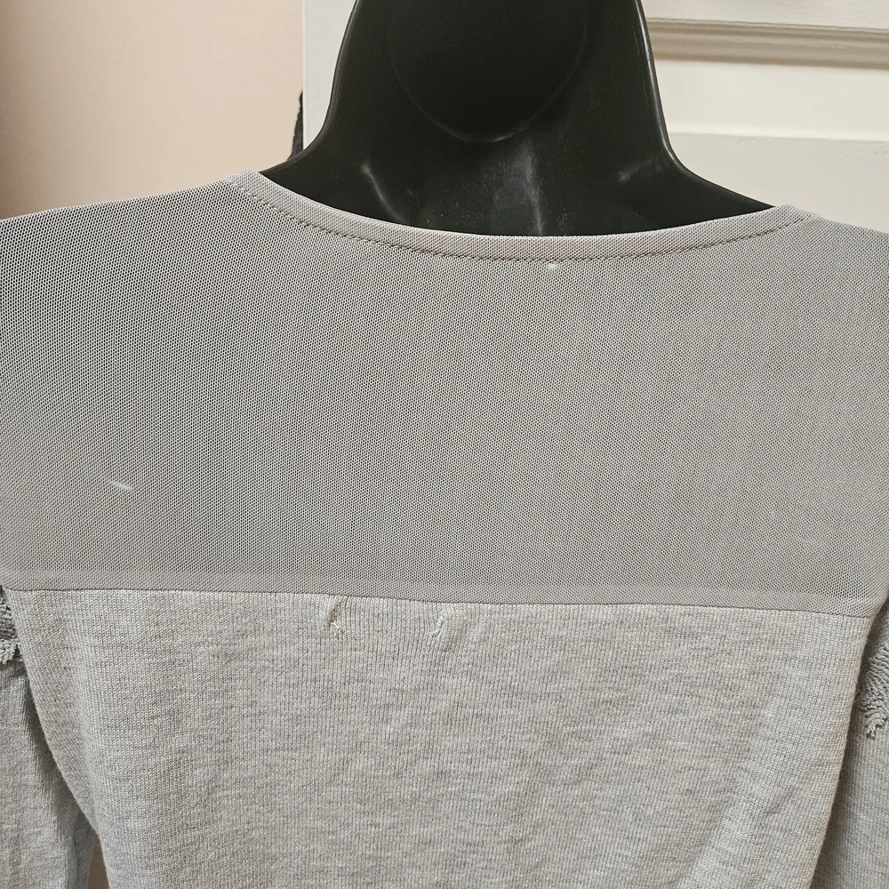 VENUS Light Gray Lace Accent Long Sleeve Top